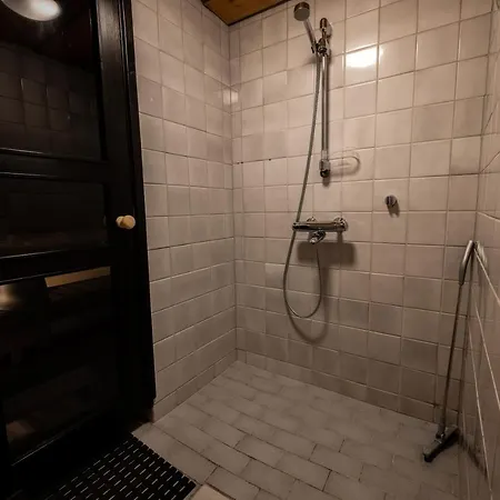 Varjokelo Semesterbostad Ruka